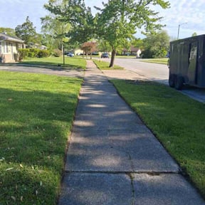 gardening service by EMZ Mowers reviewed on August 19, 2025