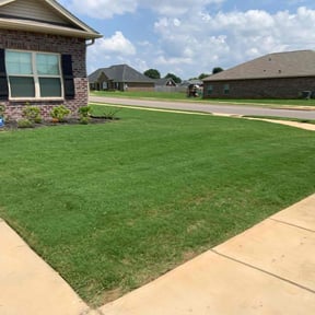 gardening service by Sykes clean cut specialist reviewed on August 20, 2025