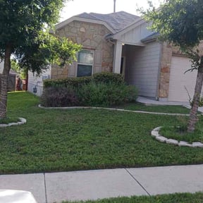 yard work by Hedgepeth’s Lawn Care Service reviewed on August 15, 2025