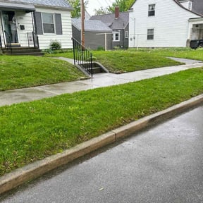 lawn maintenance by 413 landscaping reviewed on August 22, 2023