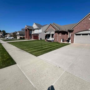 landscape maintenance by Allen Enterprise llc reviewed on August 18, 2025