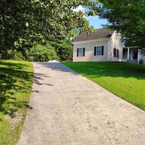 residential landscaping by Salamanca's Landscaping LLC reviewed on August 20, 2025
