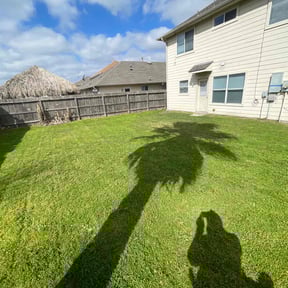 yard service by Joe's Lawn Care reviewed on August 17, 2025