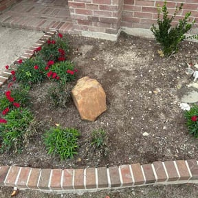 Flower Bed Weeding by Jtdps lawn services reviewed on August 18, 2025
