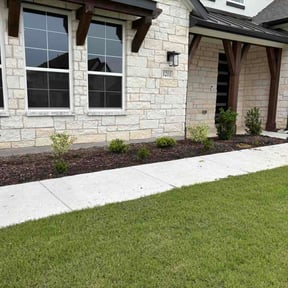 Bush Trimming by Yard Fisher reviewed on May 4, 2026