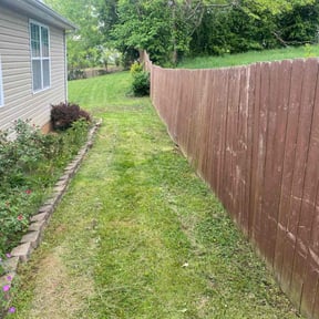 grass maintenance by Norris and Son Mowing reviewed on May 26, 2024