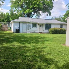 landscaping services by Glm landscaping reviewed on August 18, 2025