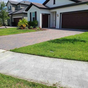 yard maintenance by Mariscal Lawn and Landscaping LLC reviewed on November 30, 2025