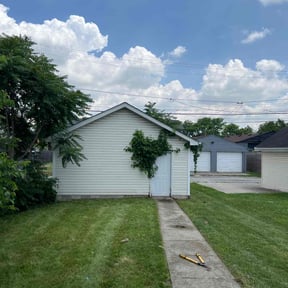 grass cutting by Dbs landscaping and lawn care reviewed on May 23, 2022