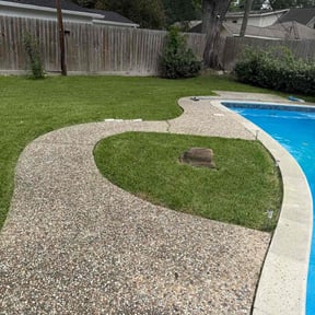 gardening service by Belleaire Lawn Care reviewed on August 20, 2025