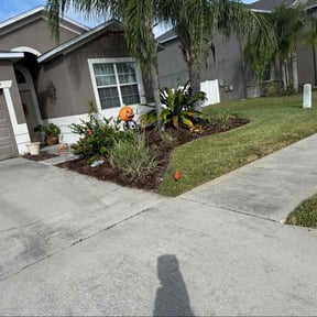 Flower Bed Weeding by Lawn Boss reviewed on November 23, 2025