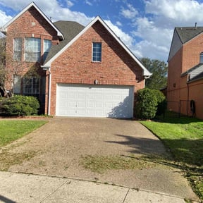 gardening service by Dfw Premium Lawn care reviewed on August 20, 2025