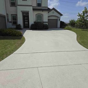 landscaping services by Jr Lawns LLC reviewed on August 17, 2025