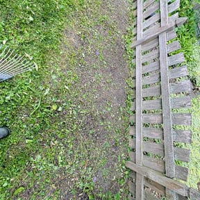 Flower Bed Weeding by Hard Hat Lawn Crew reviewed on June 27, 2026