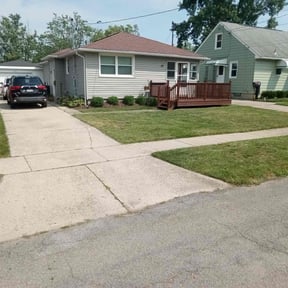 landscaping by Captain's Lawn Service, LLC. reviewed on August 15, 2025