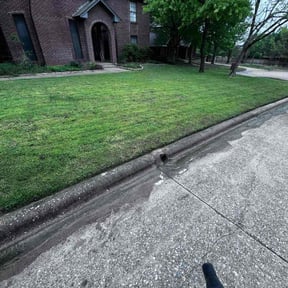 lawn service by A Closer Look Residential Inspections LLC reviewed on September 15, 2023