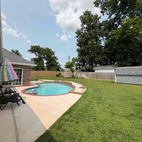 yard maintenance by D's Lawn Care reviewed on August 21, 2025