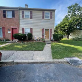 Bush Trimming by Posadas landscaping services reviewed on November 28, 2025