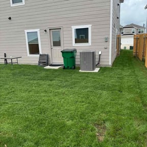 lawn care by Pablo's lawn service reviewed on May 2, 2024