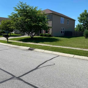 grass maintenance by Green Cutterz LLC reviewed on May 1, 2024