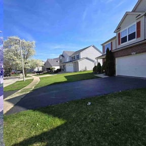 grass cutting by Fleur De Lis Landscaping reviewed on November 15, 2023