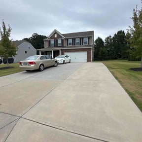 Flower Bed Weeding by Tim Kirkpatrick reviewed on December 24, 2025