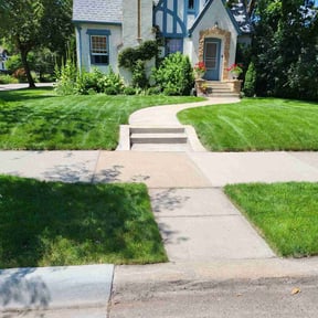 landscaping by Pkextremeclean reviewed on August 20, 2025