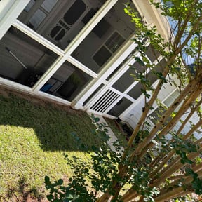 grass maintenance by Aguilar Landscaping reviewed on February 12, 2024
