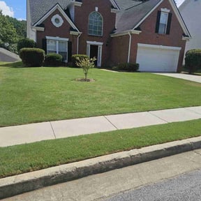 gardening service by Lawn Kings Landscaping reviewed on August 20, 2025