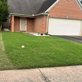 lawn care services by Marshall Lawn Care, LLC reviewed on August 16, 2025