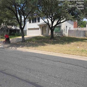 Leaf Removal by Dons Lawnscapes reviewed on September 17, 2025