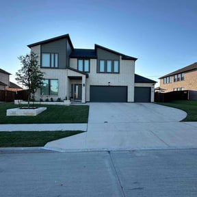 yard maintenance by Tovar Landscaping reviewed on December 24, 2025