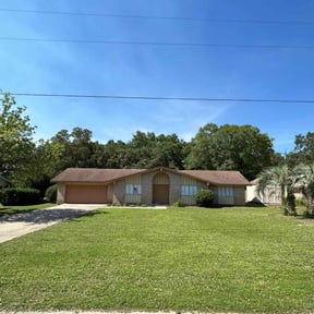 yard care by Johnsons Family Roof Repair LLC reviewed on September 20, 2025