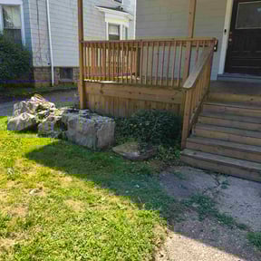 Bush Trimming by Esquivel Landscaping reviewed on October 19, 2025