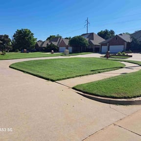 landscaping by Brooks lawn Care reviewed on August 21, 2025