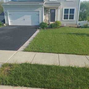 landscape maintenance by JD Inc. reviewed on August 21, 2025