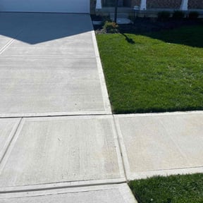 yard work by Simio's reviewed on August 18, 2025