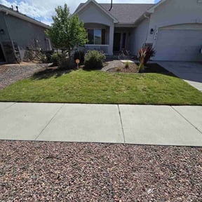 gardening service by RTH Lawn Service & Landscaping LLC reviewed on August 19, 2025