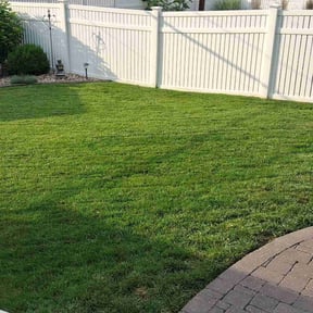 grass maintenance by Big 3 Lawns and Landscaping reviewed on September 21, 2025