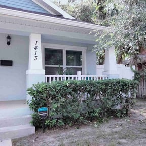 Bush Trimming by Herrera Lawn Maintenance reviewed on August 15, 2025