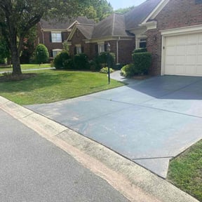 yard work by Green Thumb Lawn Services reviewed on August 19, 2025