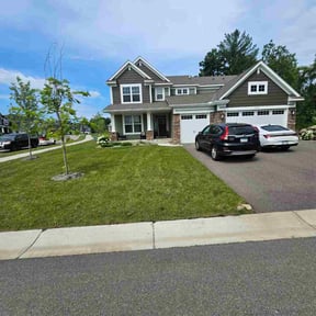 yard maintenance by Family Lawn Care reviewed on August 17, 2025