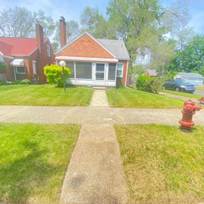 turf care by Emerald Green Property Management LLC reviewed on November 9, 2017