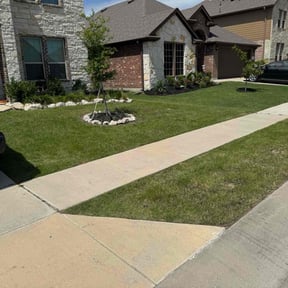 gardening service by Chiappetta  fierro llc reviewed on November 19, 2025