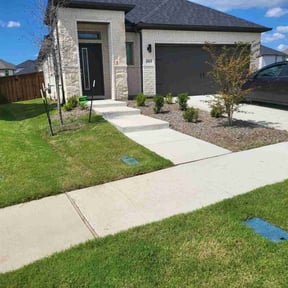 residential landscaping by Amby's Lawn Service reviewed on December 3, 2025