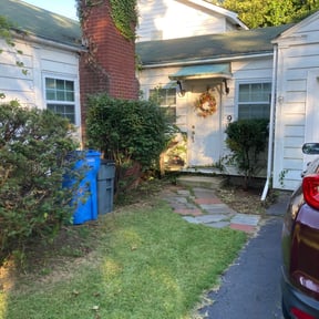 Bush Trimming by Clouse Landscaping reviewed on August 18, 2025