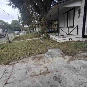 Leaf Removal by Lawnstarter reviewed on September 18, 2025