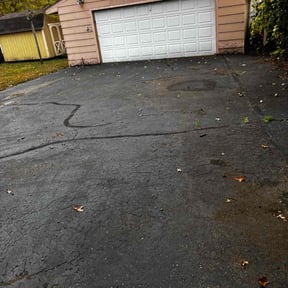 Leaf Removal by Otero&#039;s lawnmower reviewed on October 19, 2025