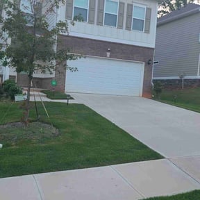 Tree Care by JNGLandscaping LLC reviewed on August 18, 2025