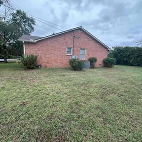 Bush Trimming by Grandpa &amp; Sons reviewed on January 6, 2026